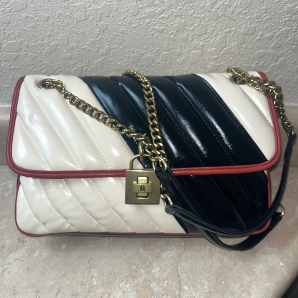 Steve Madden Eloise Women’s Quilted Shoukder Bag, Black/Bone - Picture 16 of 16